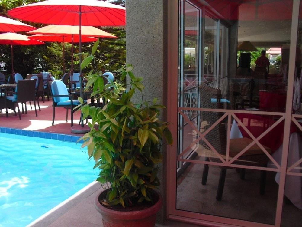 فندق إدارة آنس الكبرىفي  شاتو سان سوسي المظهر الخارجي الصورة